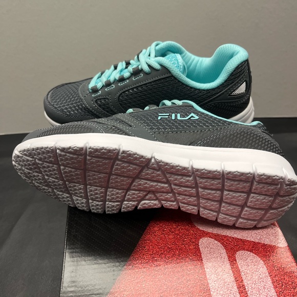 Fila women’s running shoes - Brand new in box - Size 6.5 - Picture 7 of 8